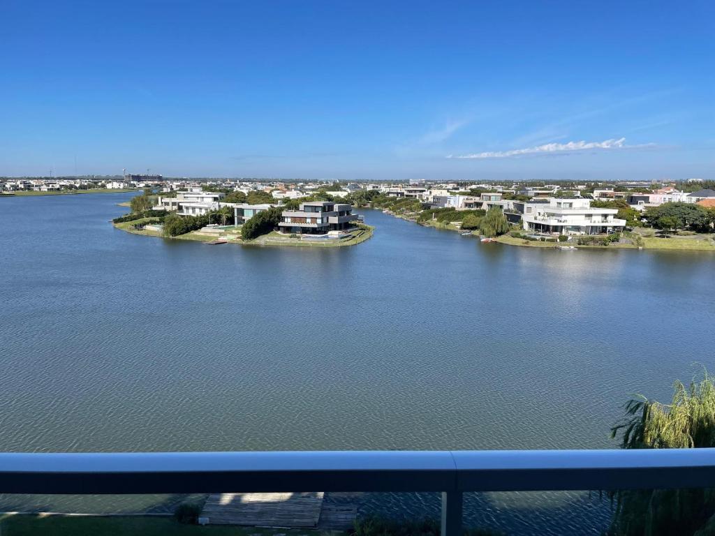 Departamento exclusivo en Nordelta con vista impresionante refugio de ensueños #carpinchos