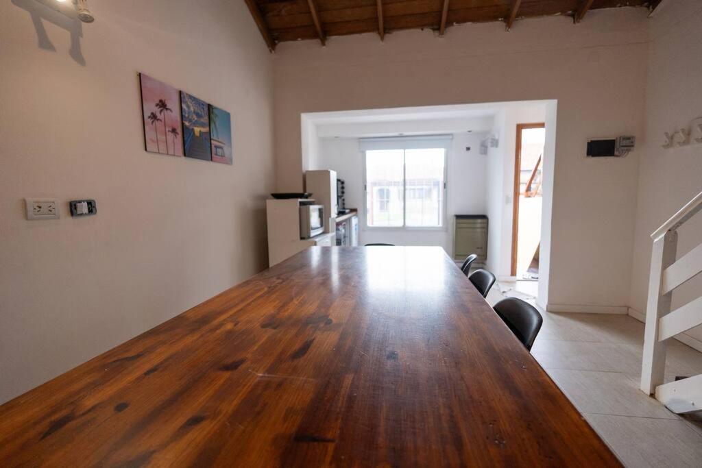 Amplio duplex con vista a calle