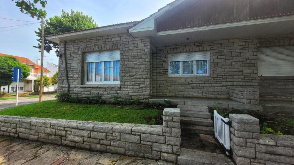 CASA BARRIO LOS TRONCOS