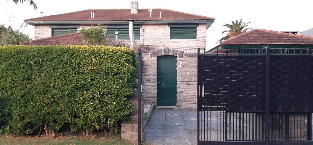 Casa barrio Los Troncos "La Magnolia"