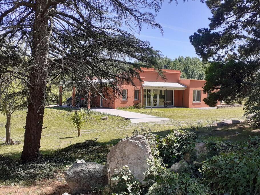 Casa de Campo con Bosque y Pileta