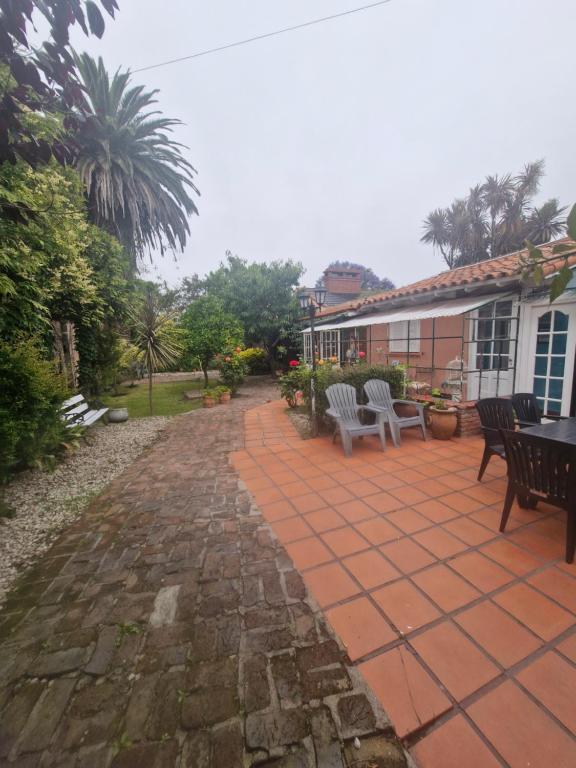 Casa en Miramar con quincho y parque
