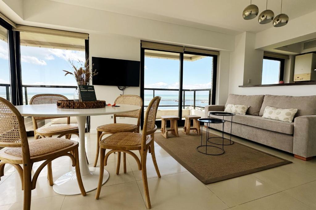 Dto torres del golf I Depto vista al mar y al golf Zona Playa Grande I Hola Sur