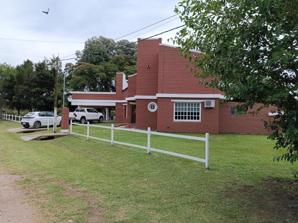 Las Moras casas de campo en Lobos