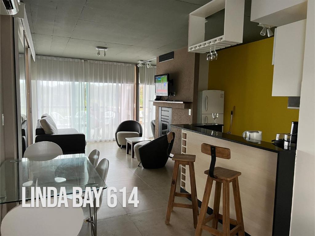 Linda Bay 614