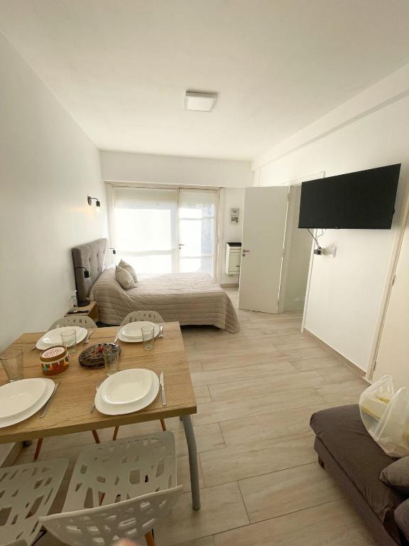 Monoambiente zona Guemes/Paseo Aldrey