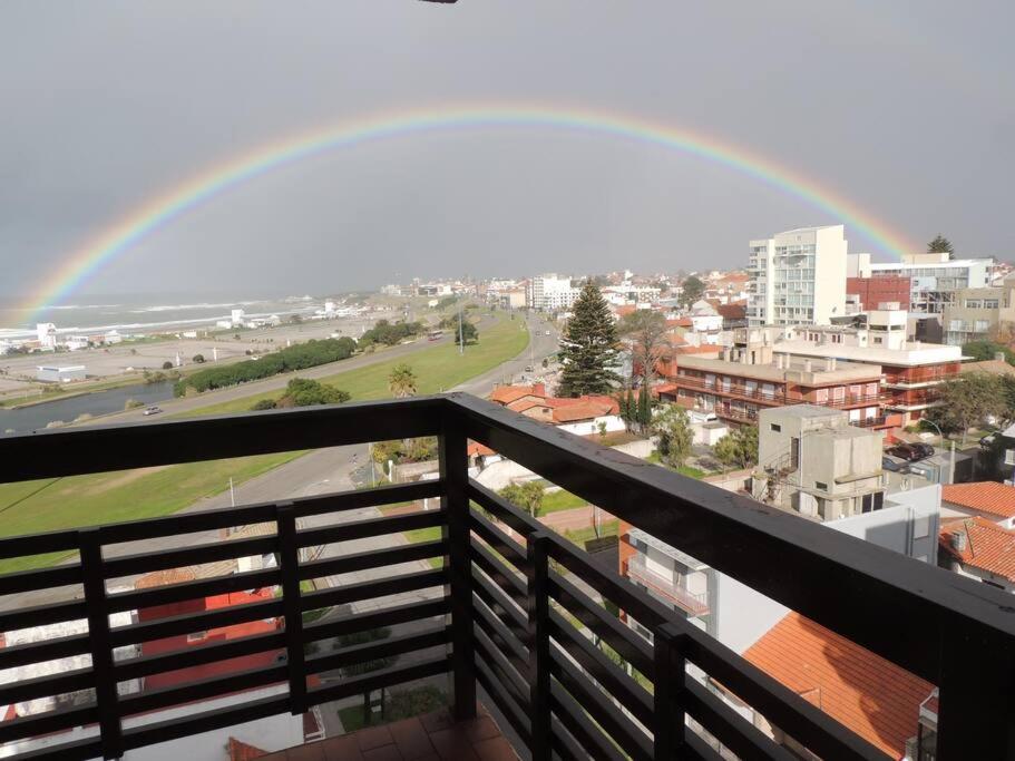 Punta Mogotes,hermosa vista al mar y al atardecer